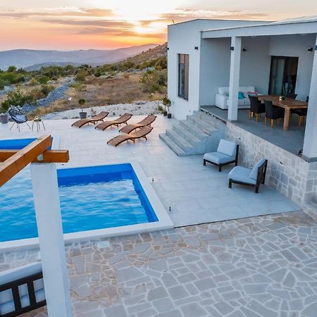 Villa Zlatno Sunce In The Hills Near Trogir Vrsine Exterior foto