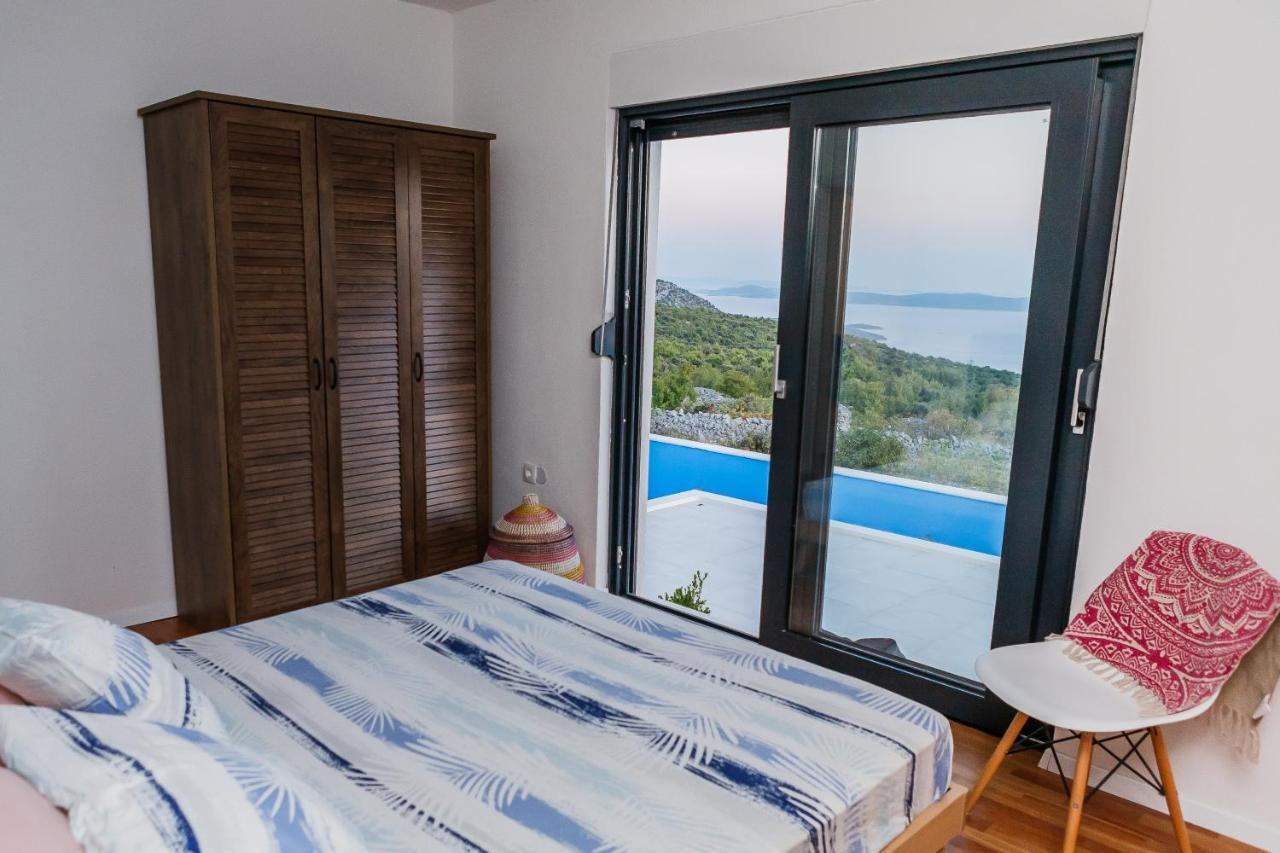 Villa Zlatno Sunce In The Hills Near Trogir Vrsine Exterior foto